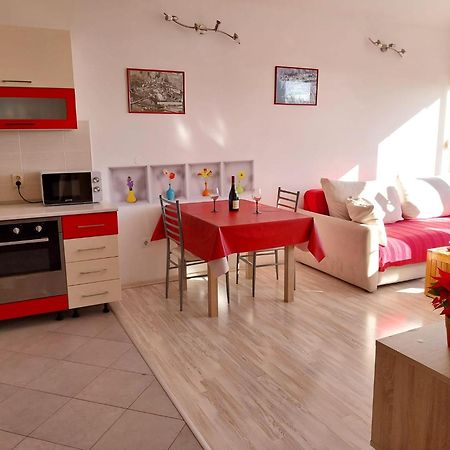 Seaview Apartment 奥米什 外观 照片